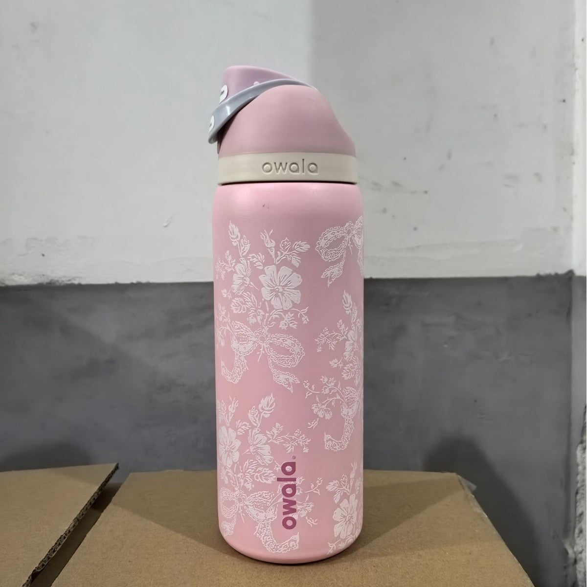 Owala Stainless Steel Vacuum Insulation Water Bottle